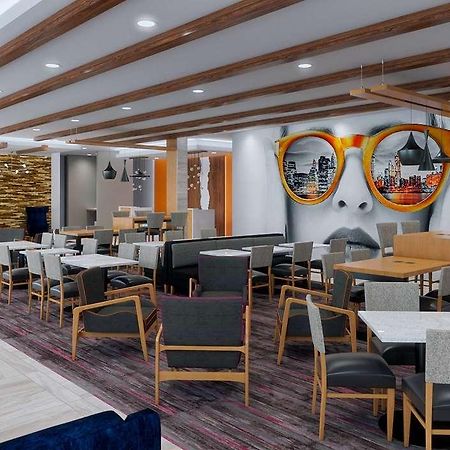 Hawthorn Mount Laurel Hotel Interior photo