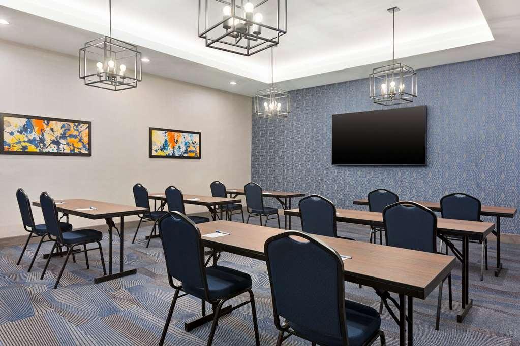 Hawthorn Mount Laurel Hotel Facilities photo