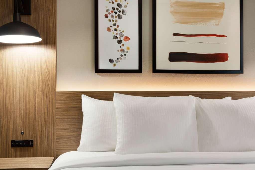 Hawthorn Mount Laurel Hotel Room photo