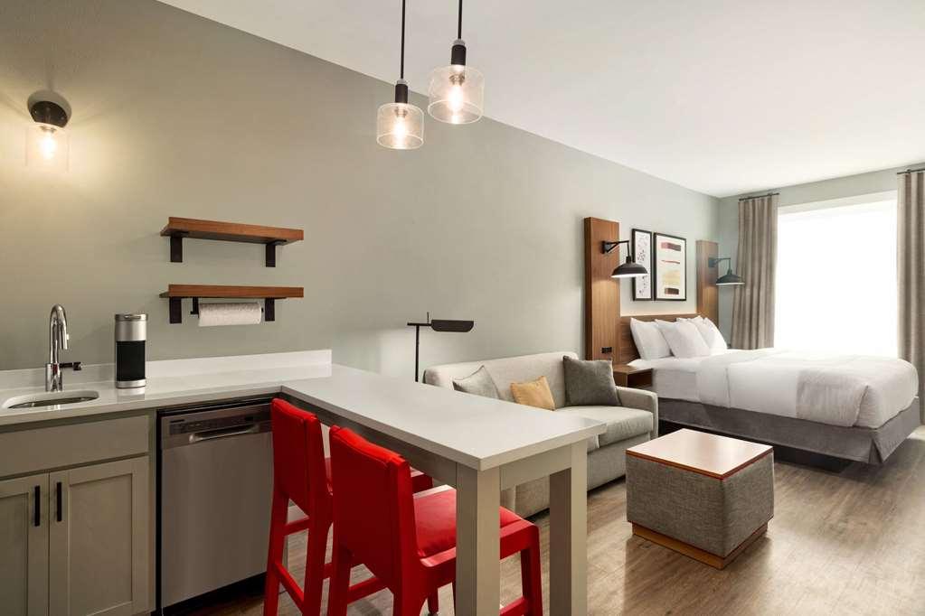 Hawthorn Mount Laurel Hotel Room photo