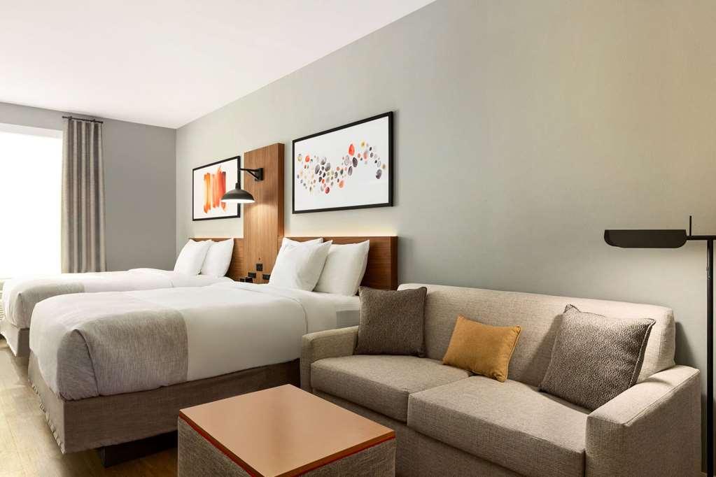 Hawthorn Mount Laurel Hotel Room photo