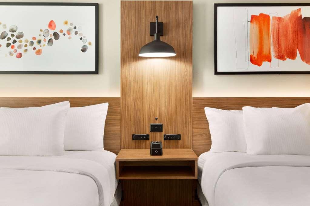 Hawthorn Mount Laurel Hotel Room photo