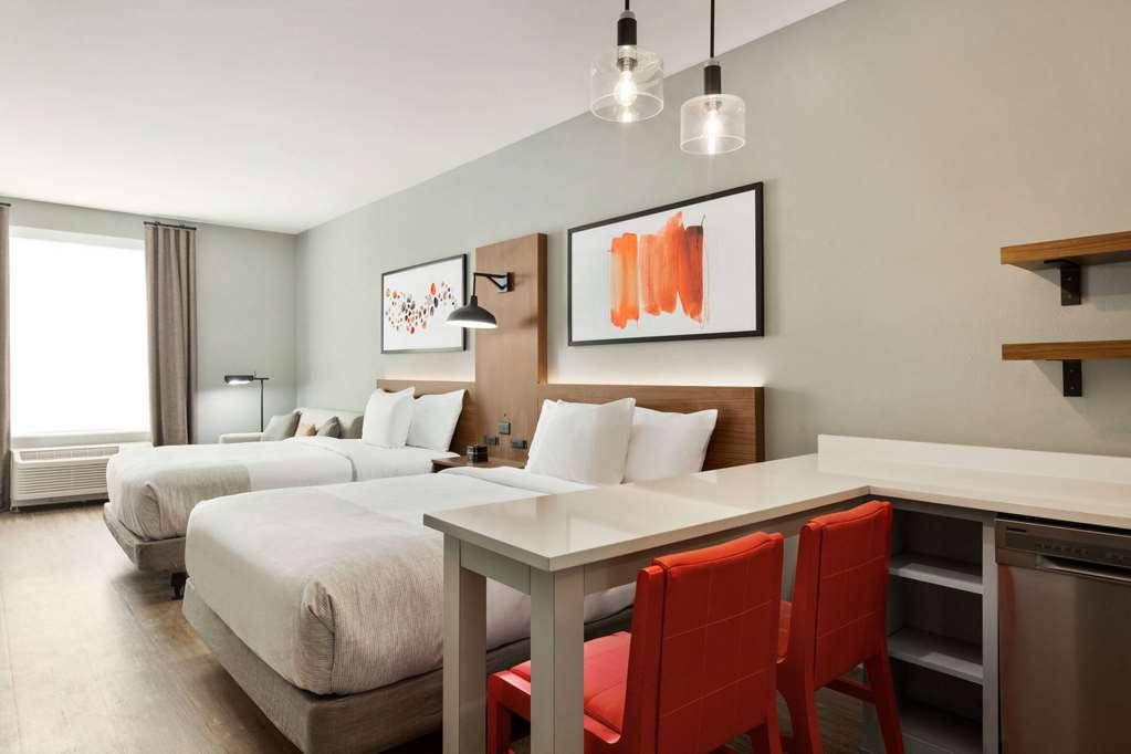 Hawthorn Mount Laurel Hotel Room photo